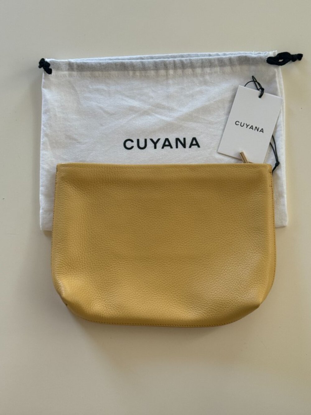 Cuyana Zipper Pouch - Picture 8 of 14